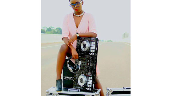 Female DJs