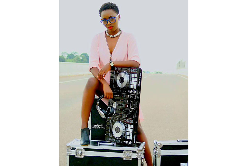 Female DJs