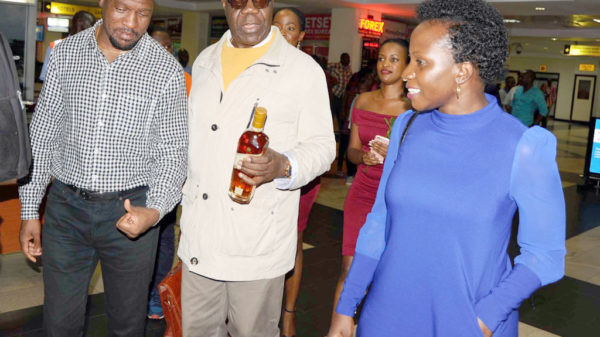 Jazz Legend, 84-year-old Cameroonian national Manu Dibango touched down at Entebbe Airport on Saturday night, ahead of an International Jazz Day concert to be held this Monday April 30, at the Kampala Serena Hotel.